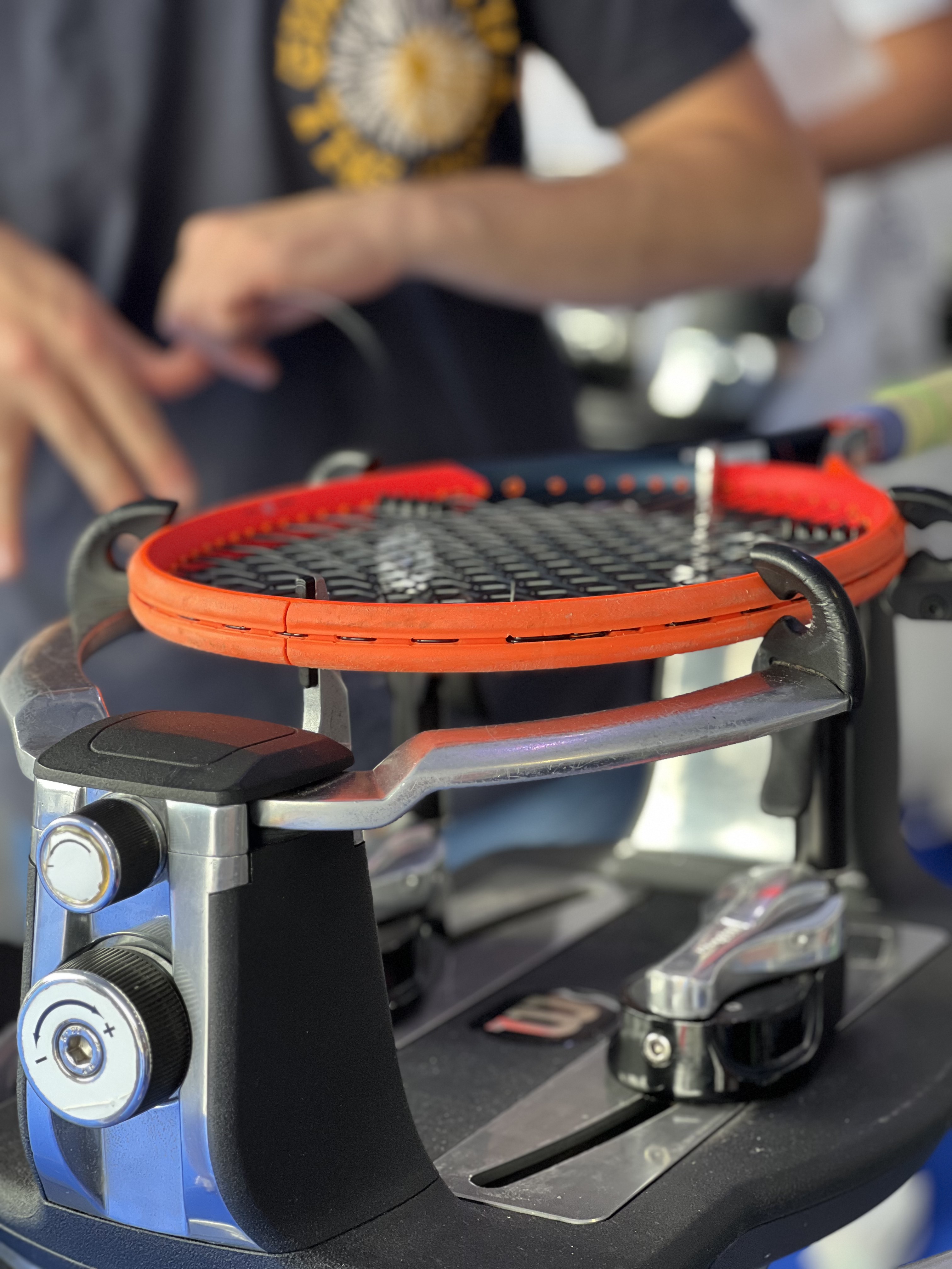 Tennisschlägerbesaitung